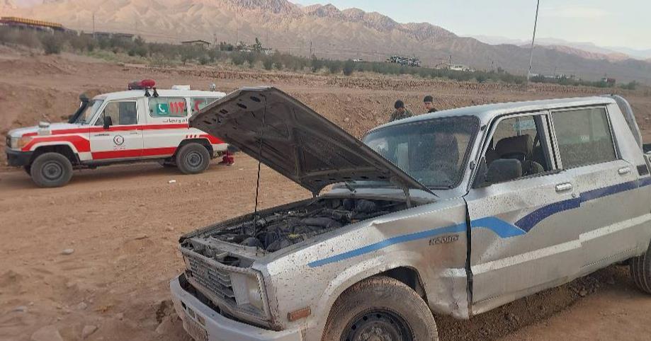 ۷مصدوم بر اثر تصادف مزدا وانت و پژو پارس در جاده گرمسار به ایوانکی