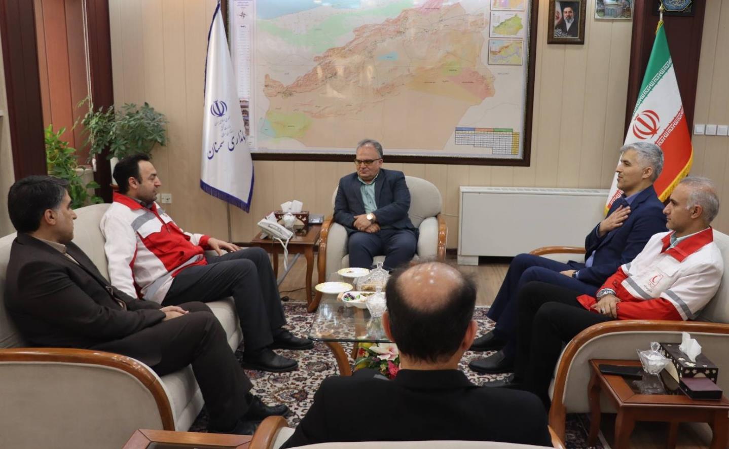 تقدیر فرماندار سمنان از توسعه خدمات درمانی و امدادی هلالاحمر استان